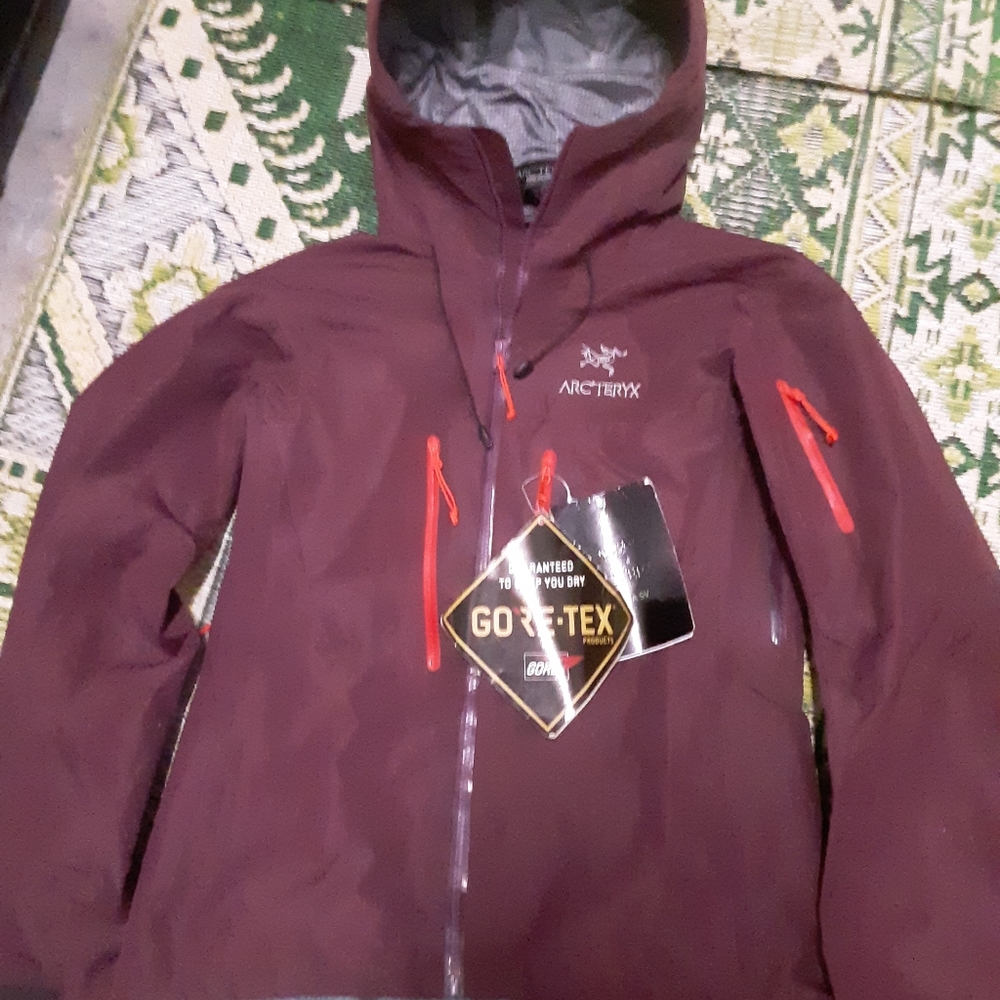 Arc'teryx Alpha SV Jacket
